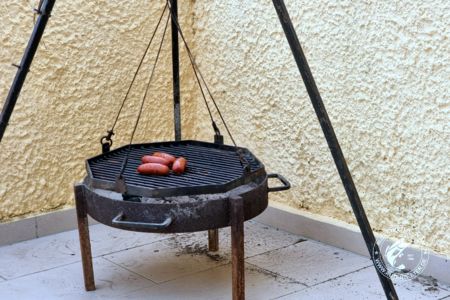 18:22 Uhr - Erst einmal eine Choridzo zum Angrillen, bevor die Steaks auf den Grill kommen © 2023 | Rutentreter.de
